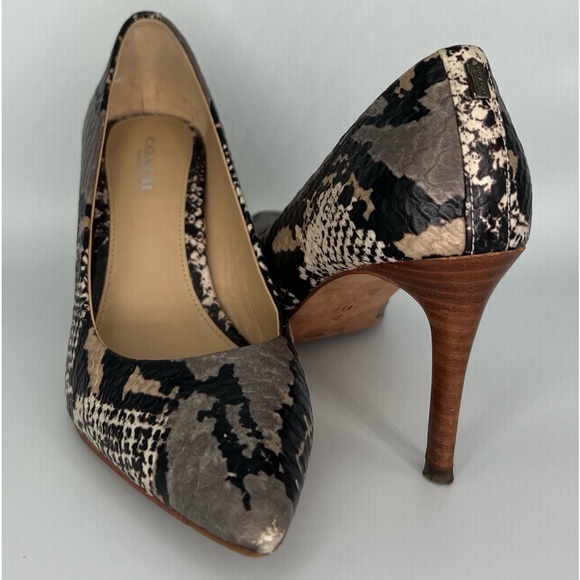 Coach Heels size 7 US, 37 EUR. - Picture 4 of 7